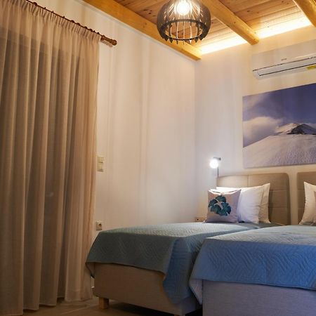 Villa Olive Valley Loutraki  エクステリア 写真