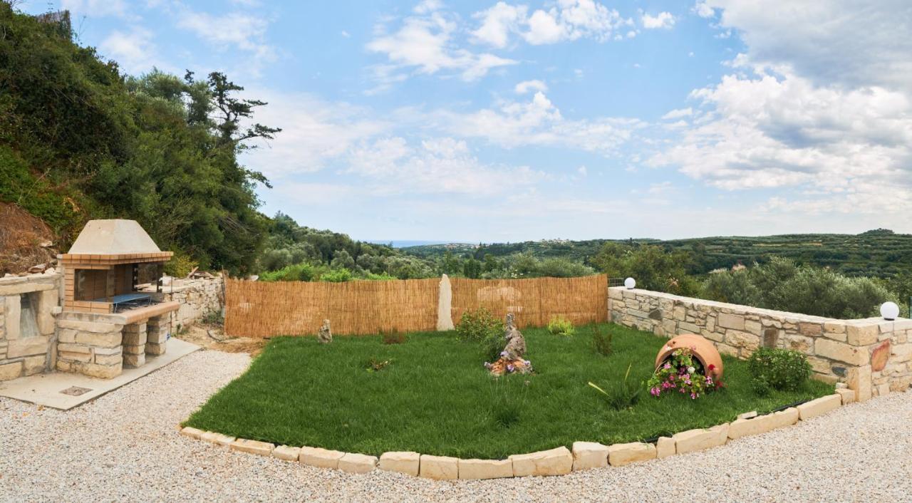 Villa Olive Valley Loutraki  エクステリア 写真