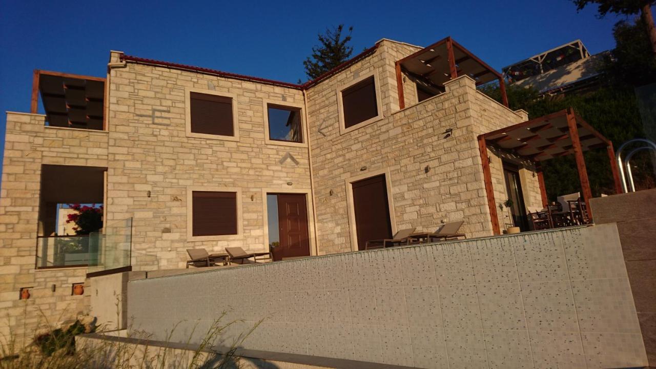 Villa Olive Valley Loutraki  エクステリア 写真