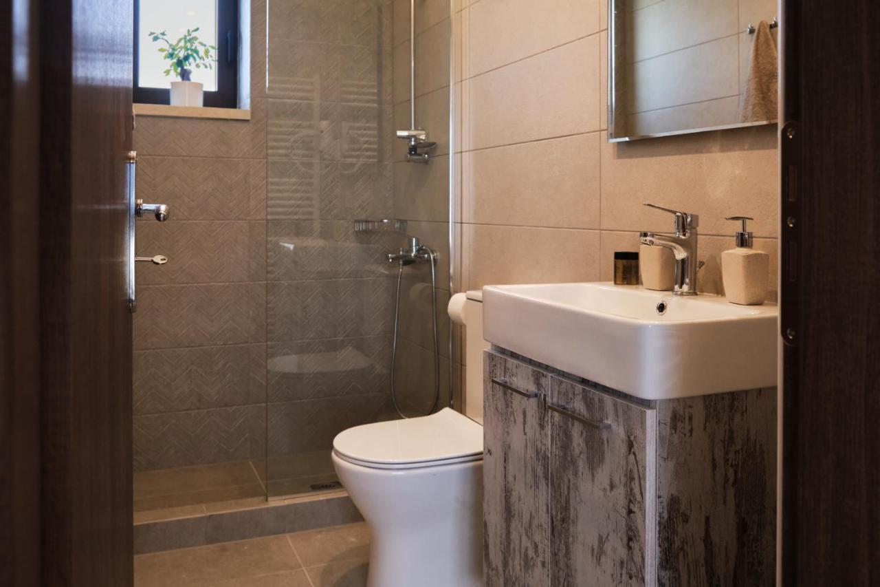 Villa Olive Valley Loutraki  エクステリア 写真