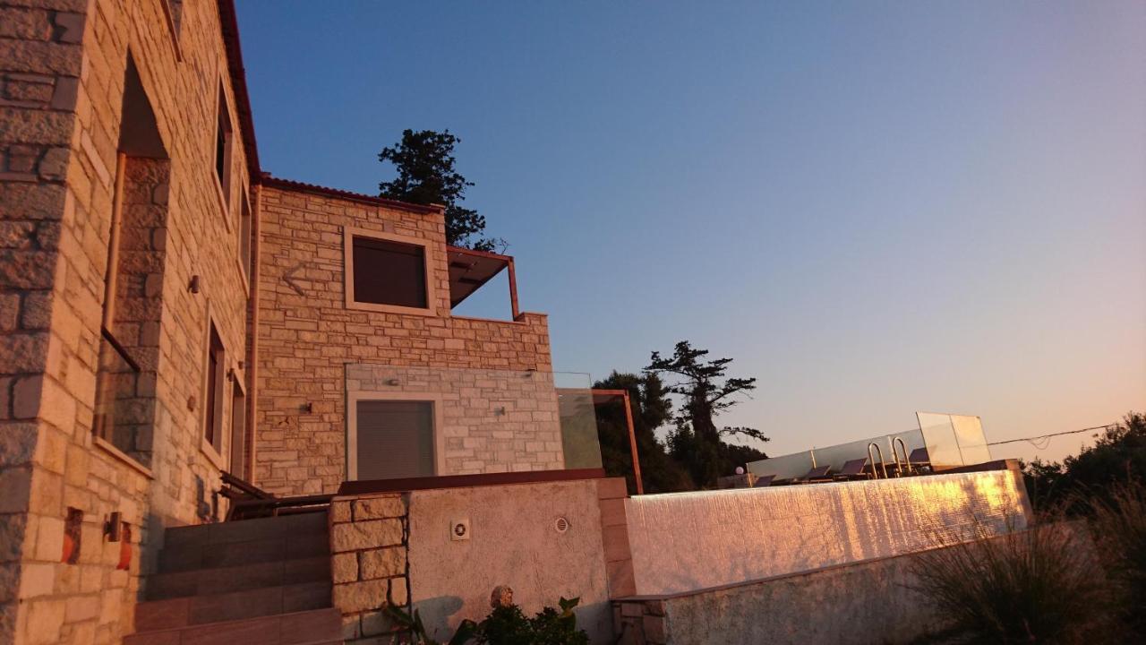 Villa Olive Valley Loutraki  エクステリア 写真