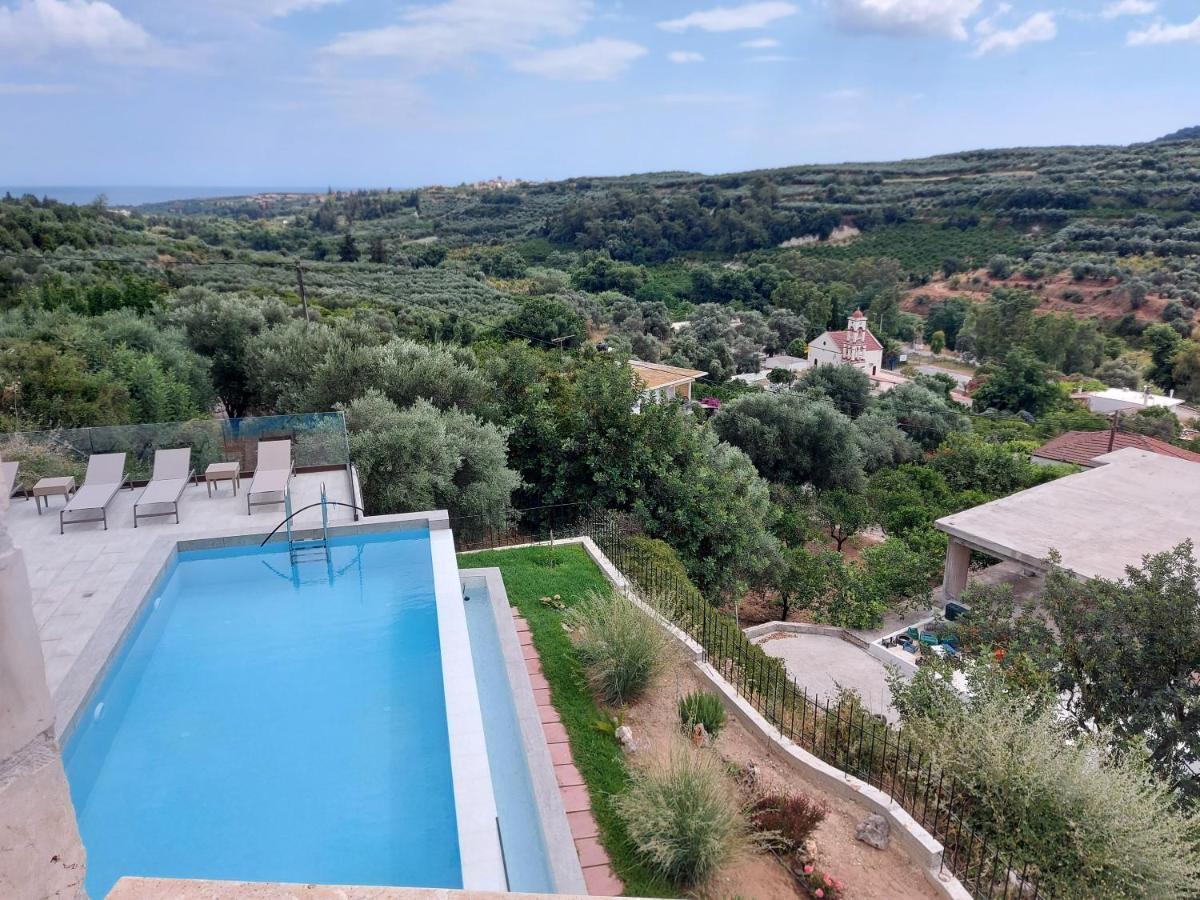 Villa Olive Valley Loutraki  エクステリア 写真