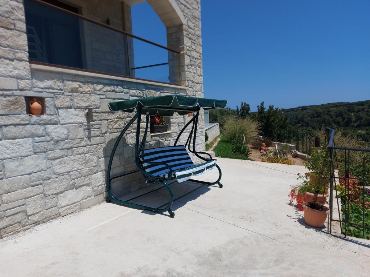 Villa Olive Valley Loutraki  エクステリア 写真
